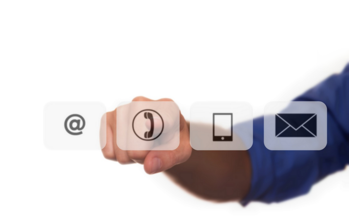 Kontakt Telefon, smartphone, Url, E-Mail Kontakt Telefon, smartphone, Url, E-Mail